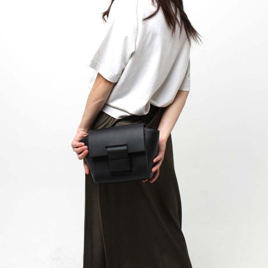 FILOMENA BLACK – Italian handmade small black calfskin shoulder bag with adjustable strap and nappa lining