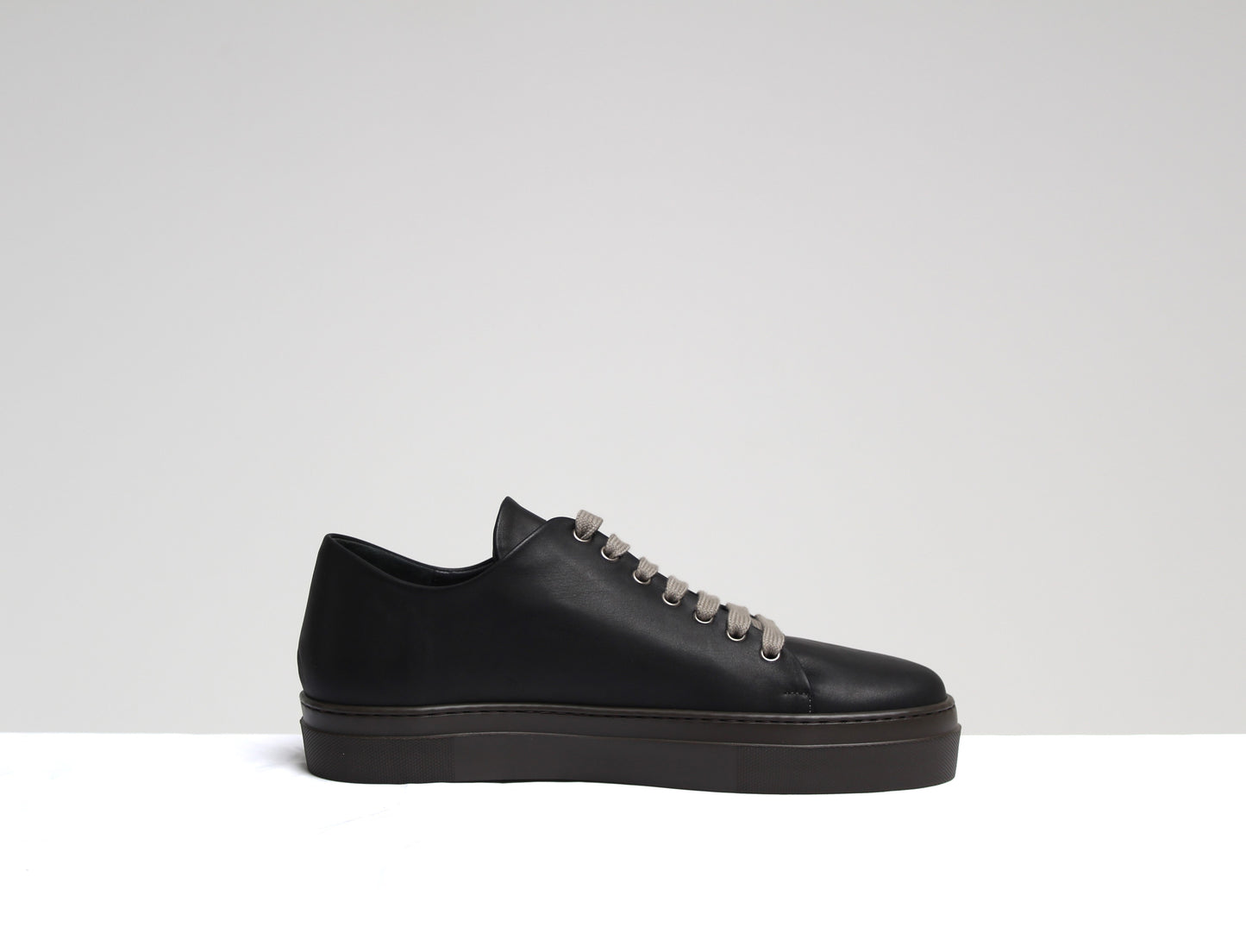 TENNIS 207 NAPPA NERO