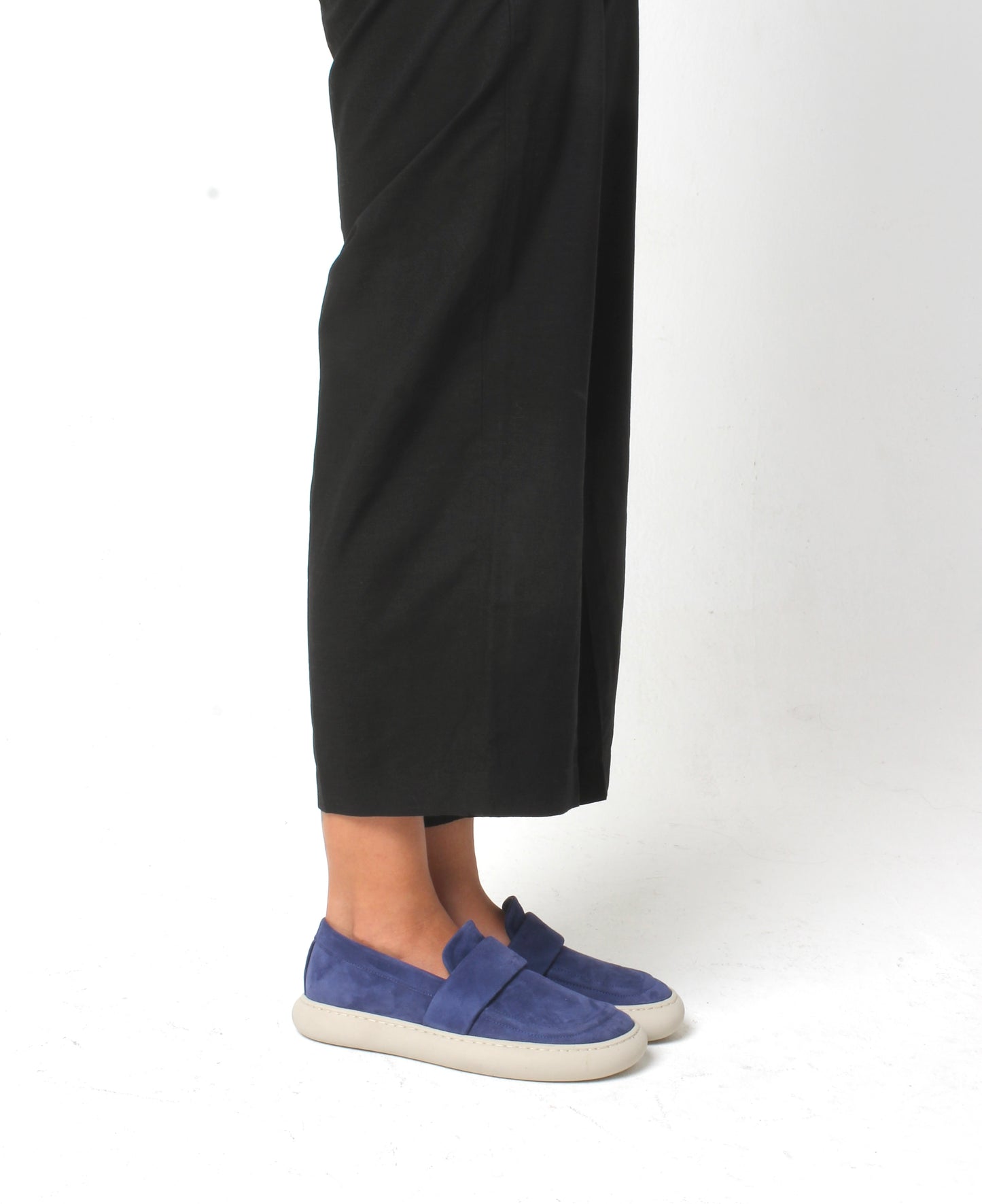 LARA BLUE SUEDE