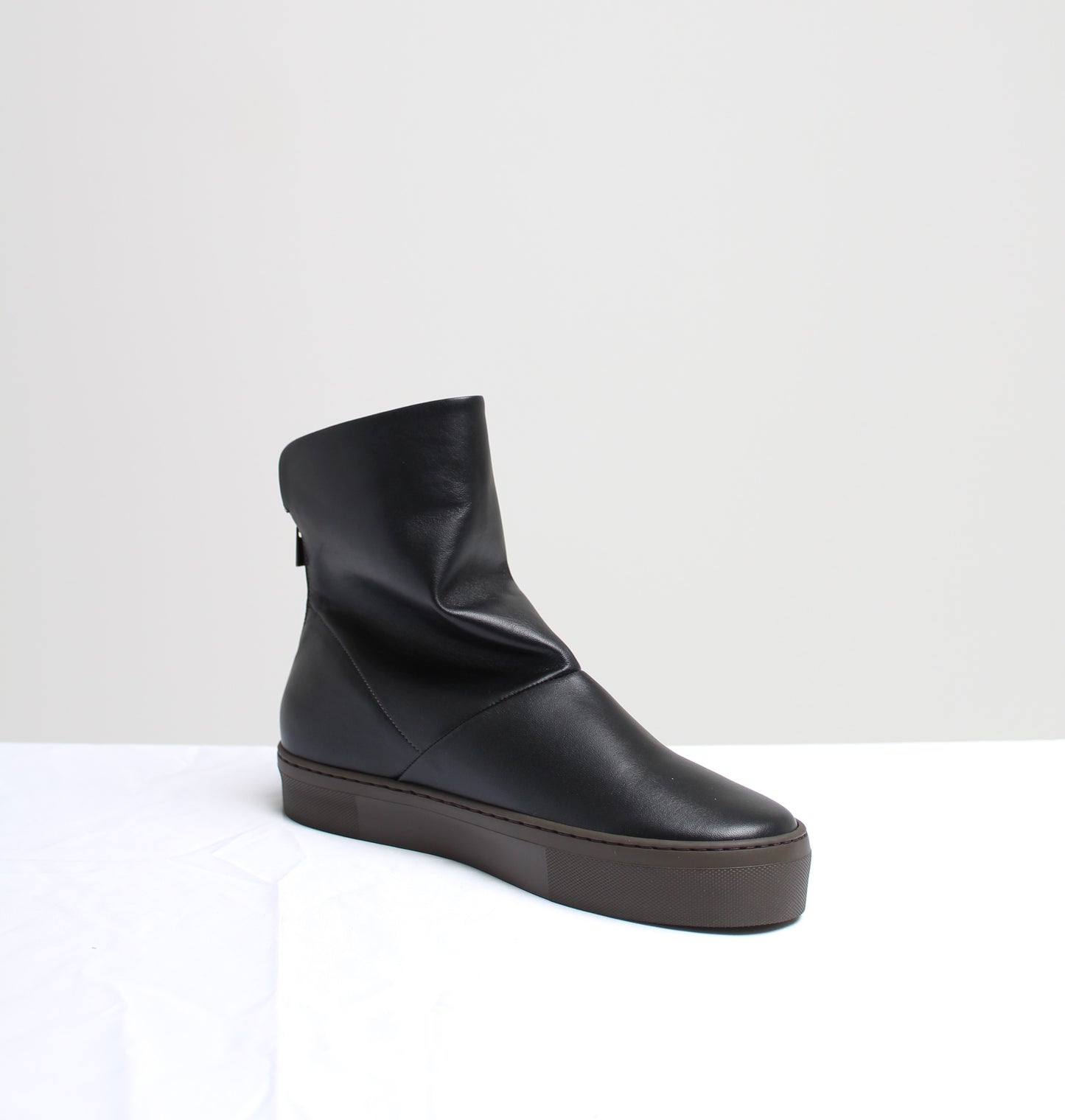 TENNIS 204 NAPPA NERO