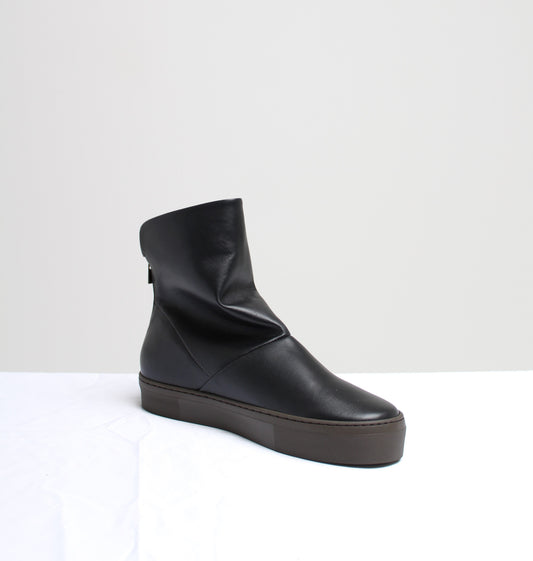 TENNIS 151 NAPPA NERO